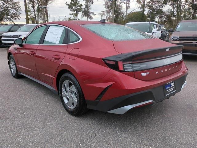 Hyundai Sonata Se Fwd 4D Sedan - Thumbnail 8