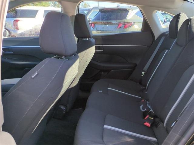 Hyundai Sonata Se Fwd 4D Sedan - Thumbnail 14