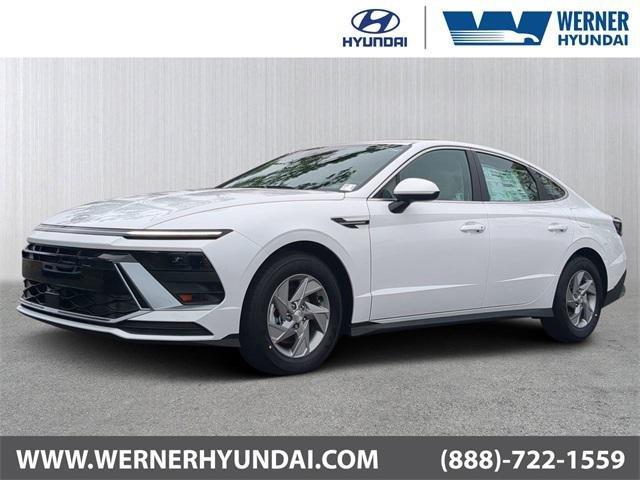 Hyundai Sonata Se Fwd 4D Sedan - Thumbnail 2