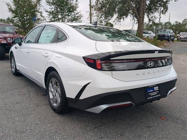 Hyundai Sonata Se Fwd 4D Sedan - Thumbnail 8