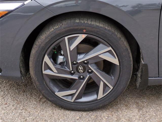 Hyundai Elantra Limited Fwd 4D Sedan - Thumbnail 11