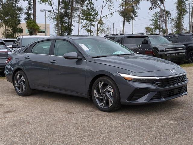 Hyundai Elantra Limited Fwd 4D Sedan - Thumbnail 4