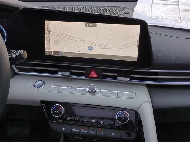 Hyundai Elantra Limited Fwd 4D Sedan - Thumbnail 17