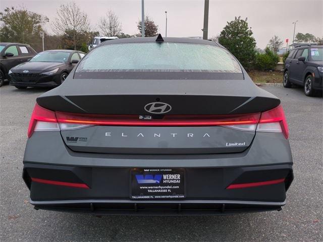 Hyundai Elantra Limited Fwd 4D Sedan - Thumbnail 7