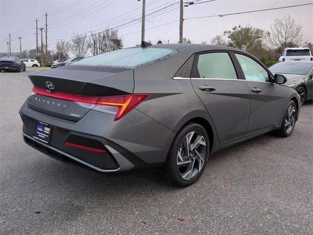 Hyundai Elantra Limited Fwd 4D Sedan - Thumbnail 6