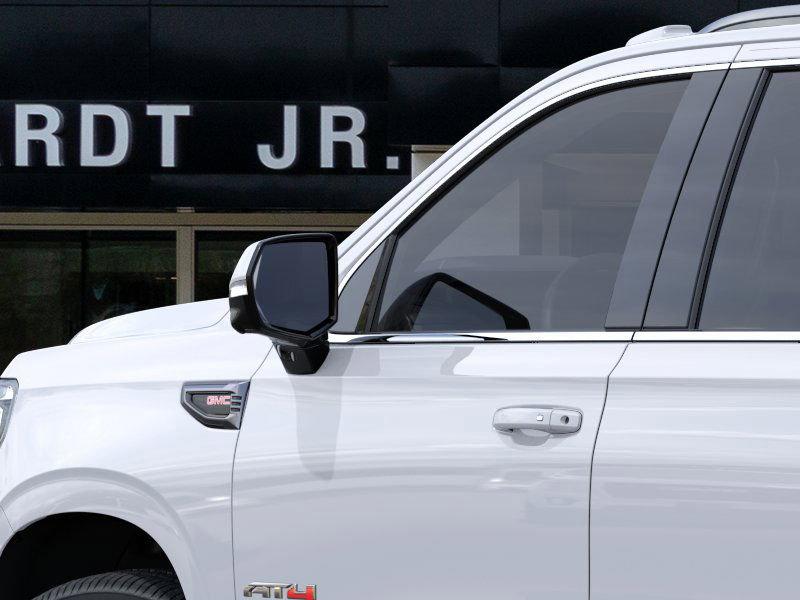 GMC Yukon Xl At4 Ultimate Four Wheel Drive Suv - Thumbnail 14