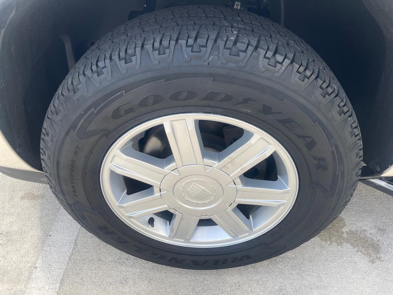 Cadillac Escalade - Thumbnail 20