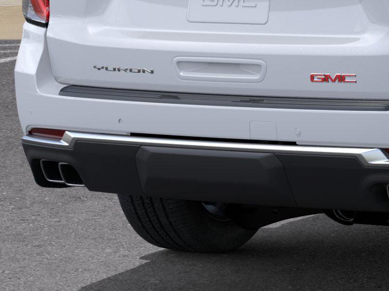 GMC Yukon Xl Denali Four Wheel Drive Suv - Thumbnail 16