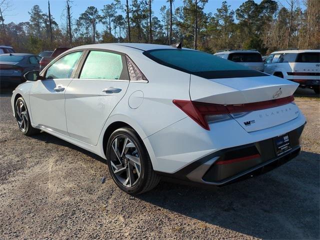 Hyundai Elantra Limited Fwd 4D Sedan - Thumbnail 8