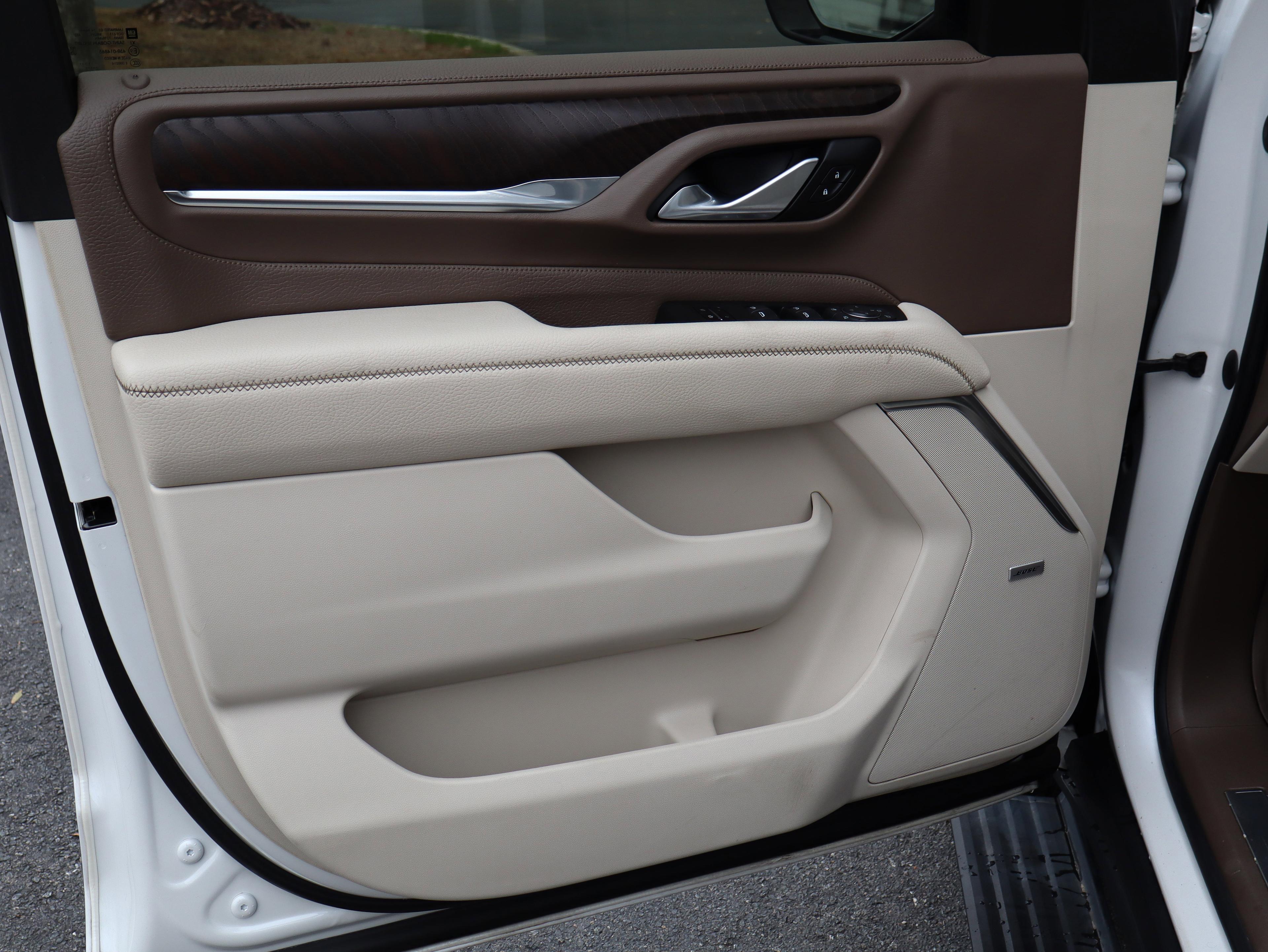 GMC Yukon Xl Denali Four Wheel Drive Suv - Thumbnail 13