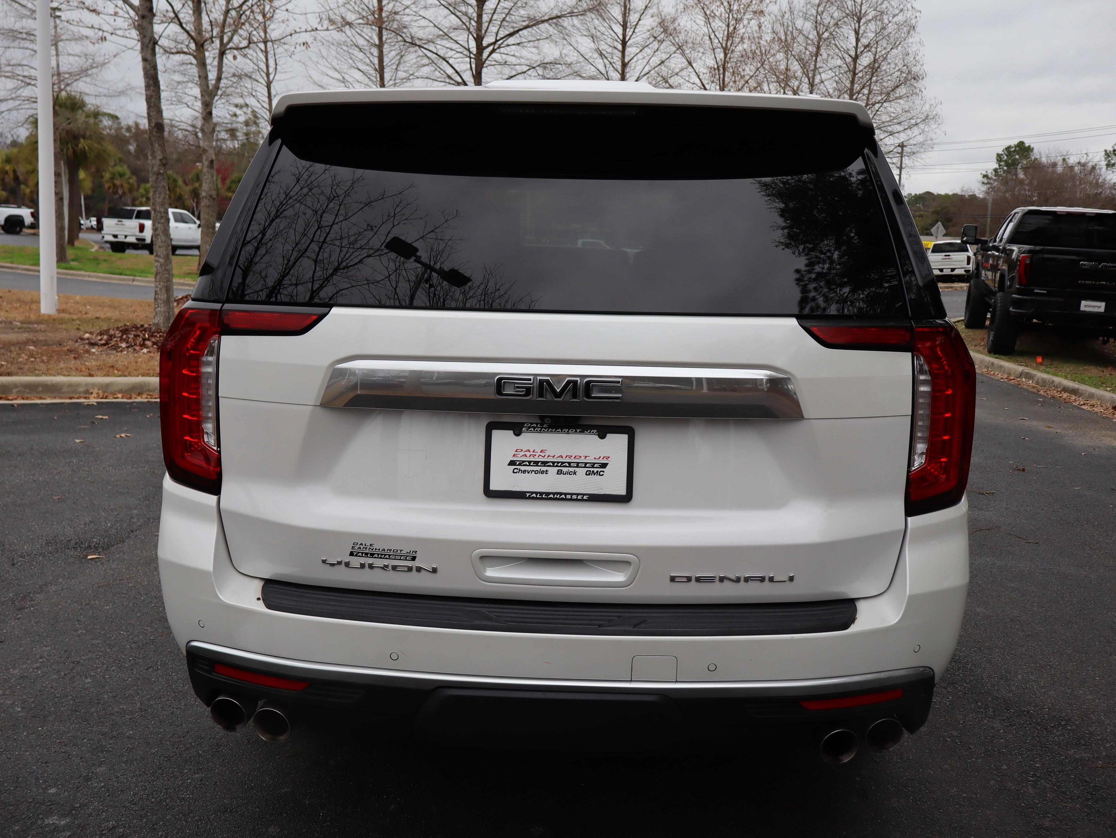 GMC Yukon Xl Denali Four Wheel Drive Suv - Thumbnail 20