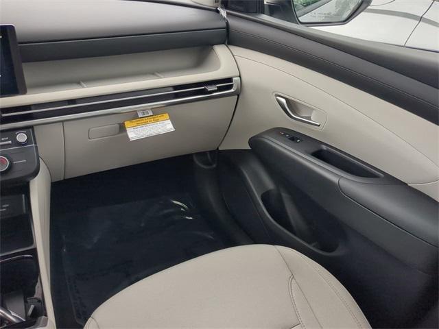 Hyundai Tucson Se Fwd Fwd 4D Sport Utility - Thumbnail 18