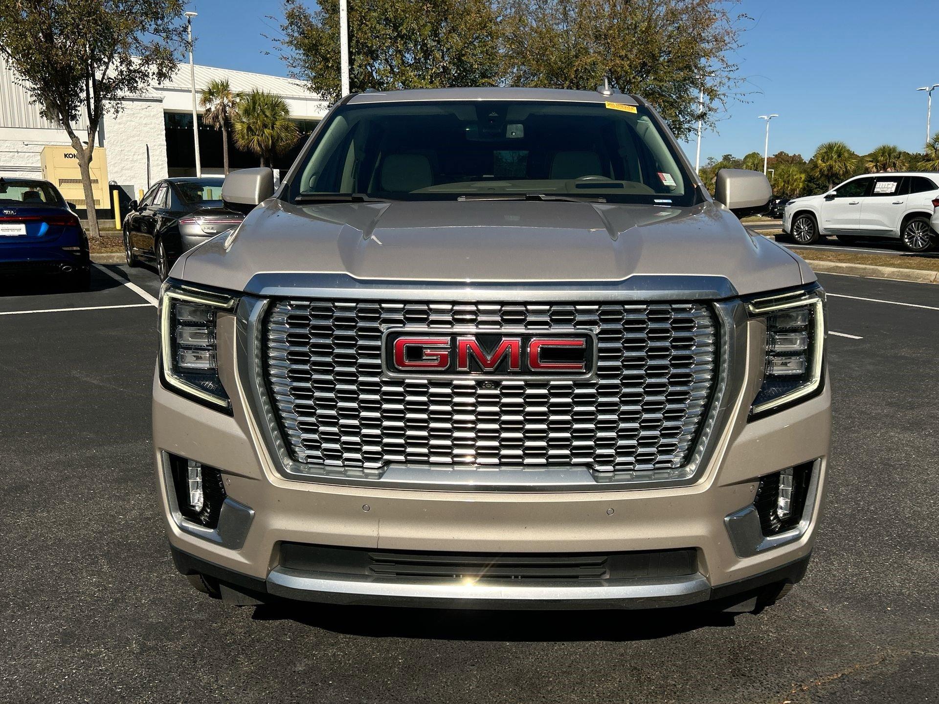 GMC Yukon Xl Denali Four Wheel Drive Suv - Thumbnail 3