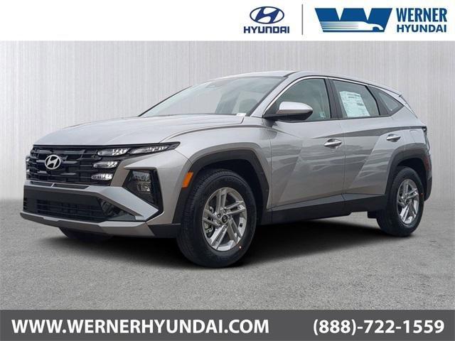 Hyundai Tucson Se Fwd Fwd 4D Sport Utility - Thumbnail 2