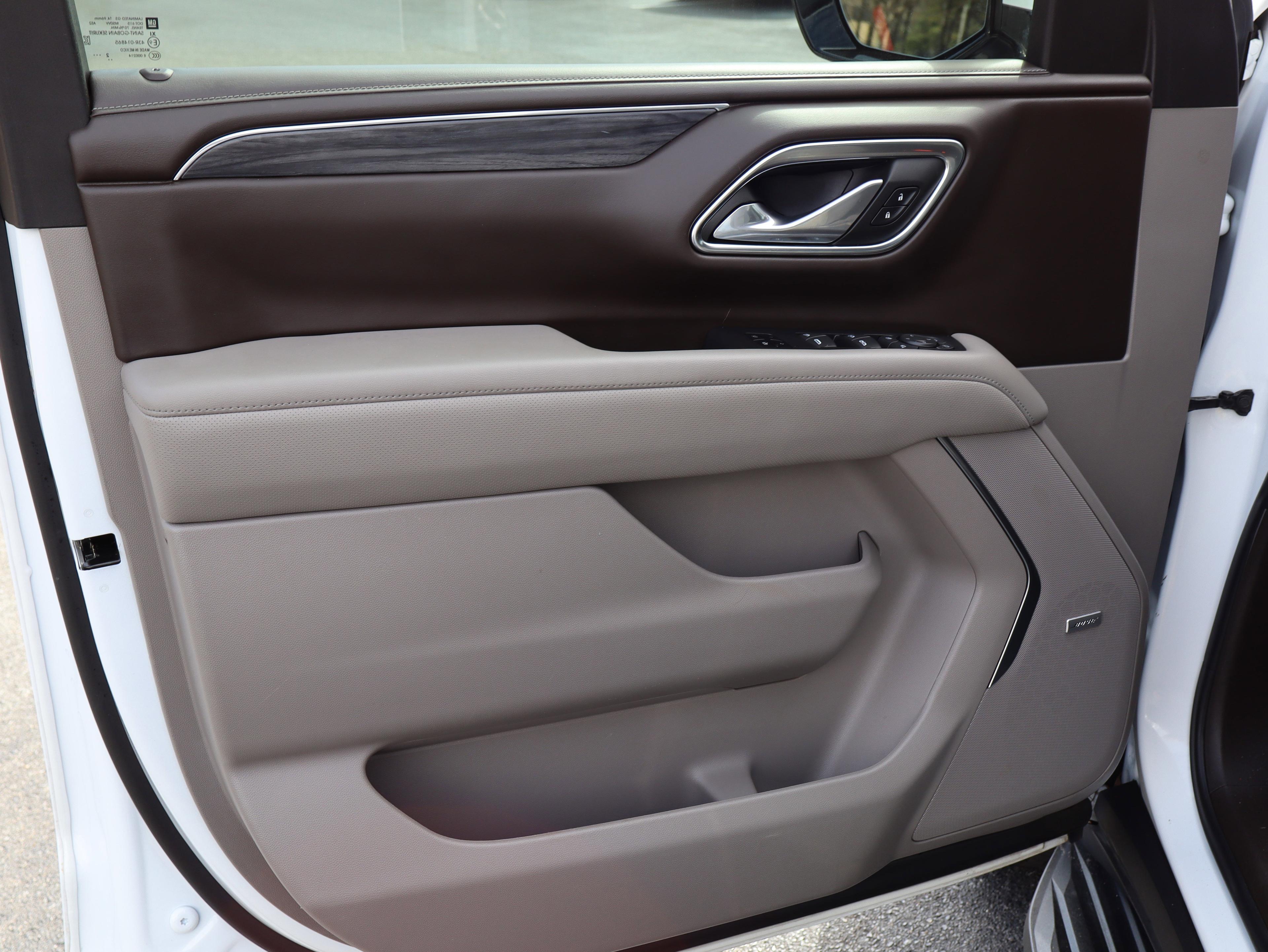 GMC Yukon Xl Slt Four Wheel Drive Suv - Thumbnail 15