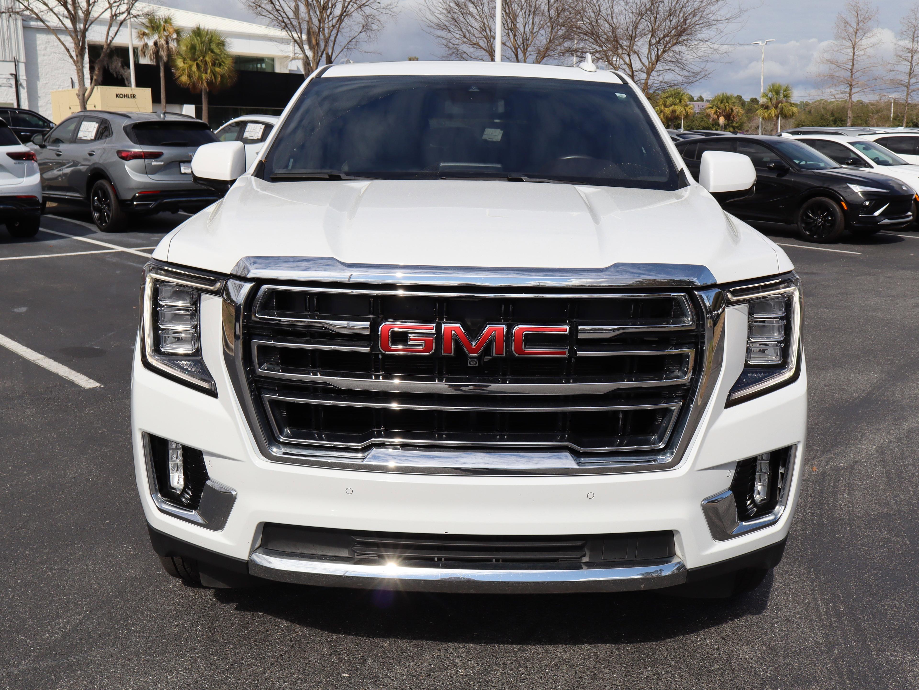 GMC Yukon Xl Slt Four Wheel Drive Suv - Thumbnail 13