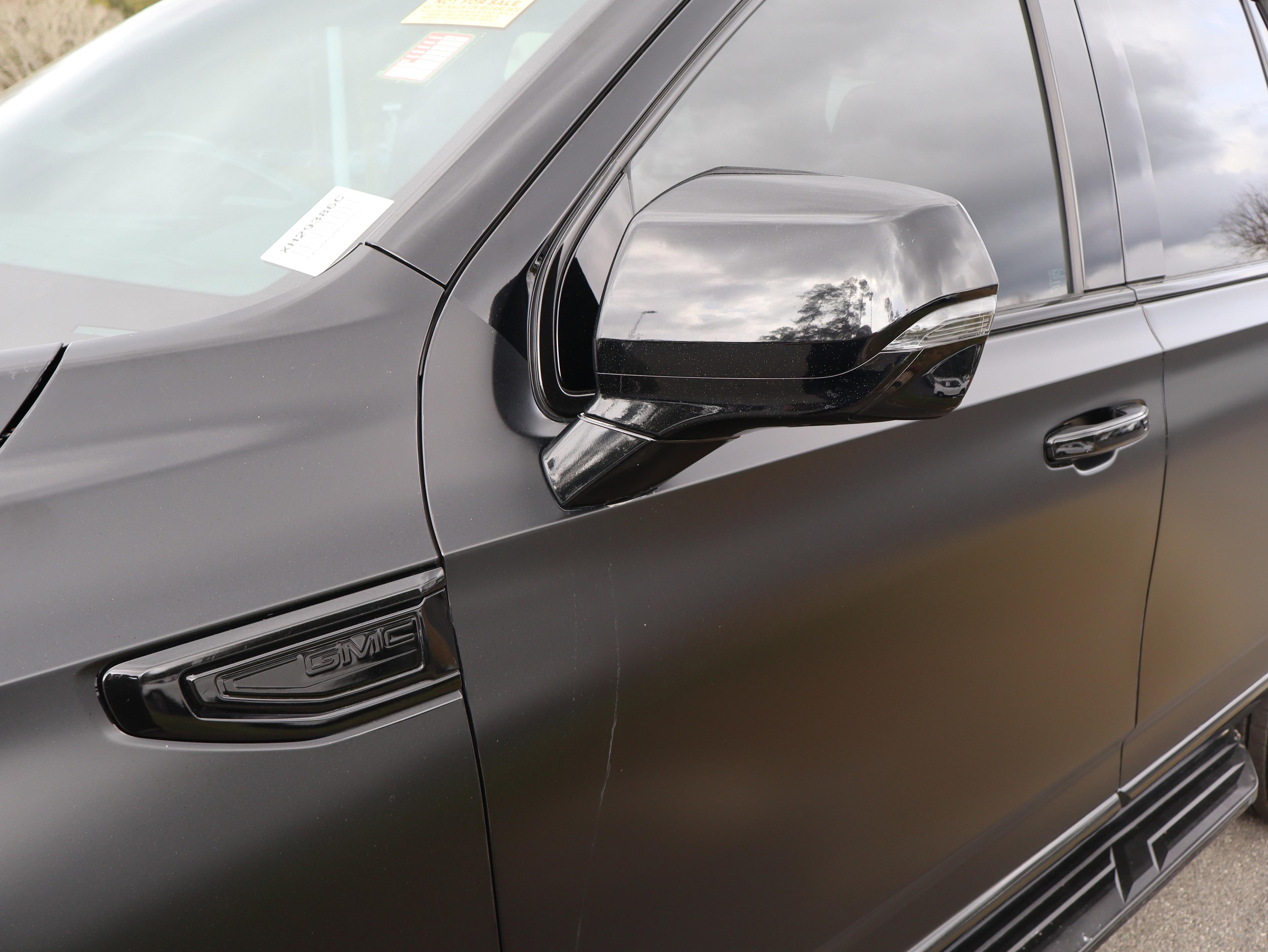 GMC Yukon Slt Four Wheel Drive Suv - Thumbnail 16