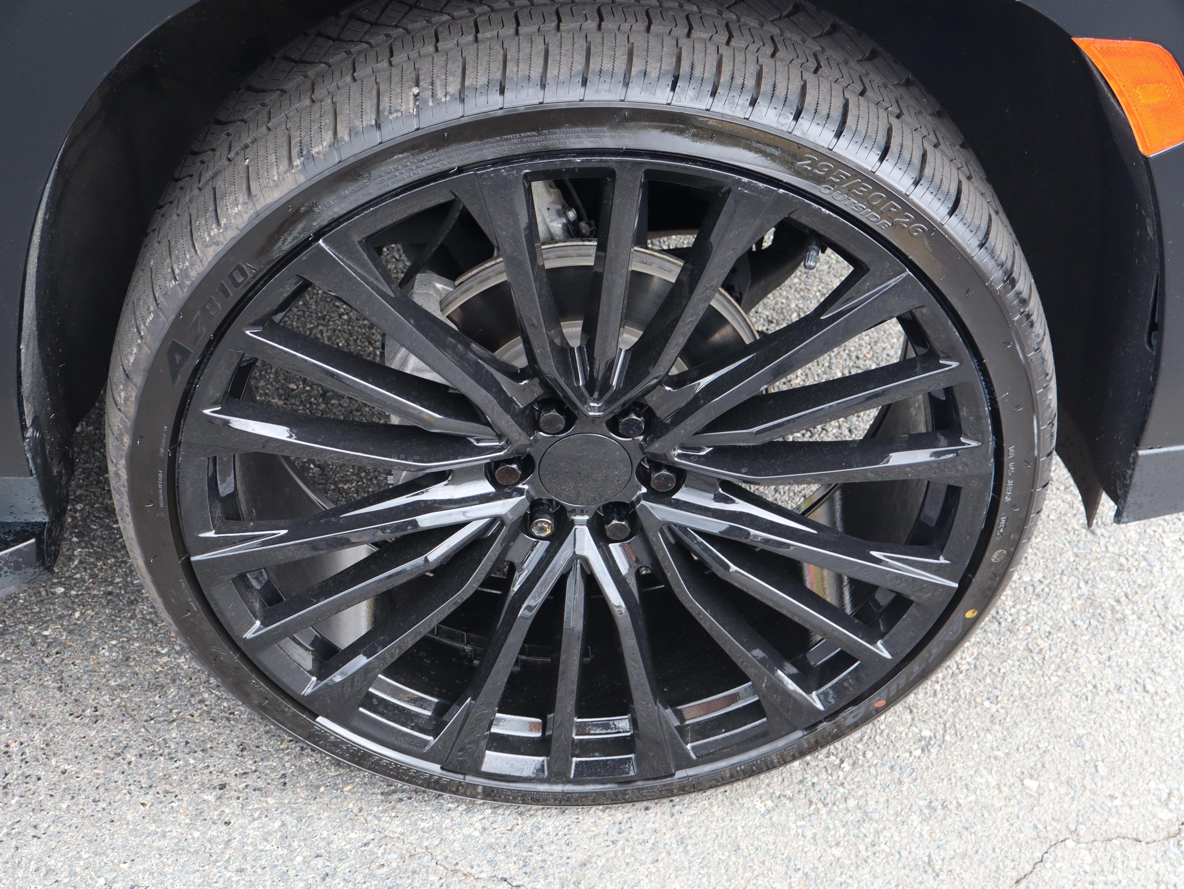 GMC Yukon Slt Four Wheel Drive Suv - Thumbnail 15