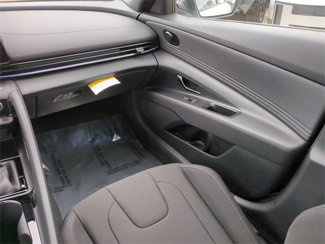 Hyundai Elantra Hybrid Sel Sport Fwd 4D Sedan - Thumbnail 17