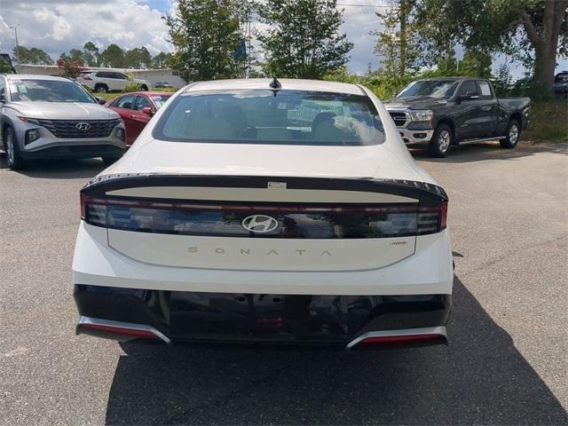 Hyundai Sonata Hybrid Sel Fwd 4D Sedan - Thumbnail 7