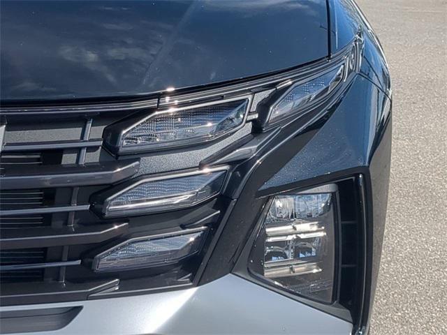 Hyundai Tucson Se Fwd Fwd 4D Sport Utility - Thumbnail 11