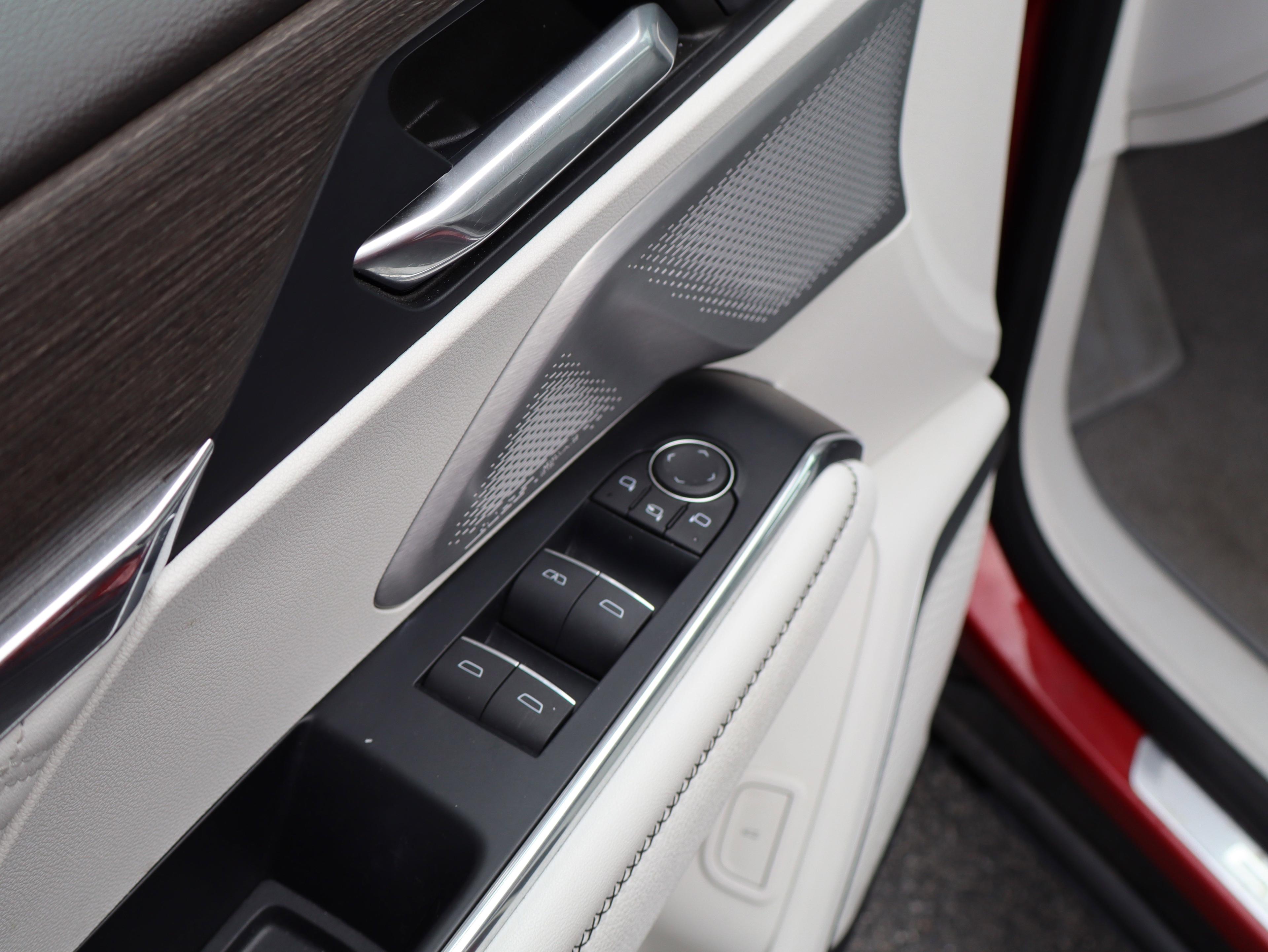 GMC Acadia Denali Front Wheel Drive Suv - Thumbnail 12