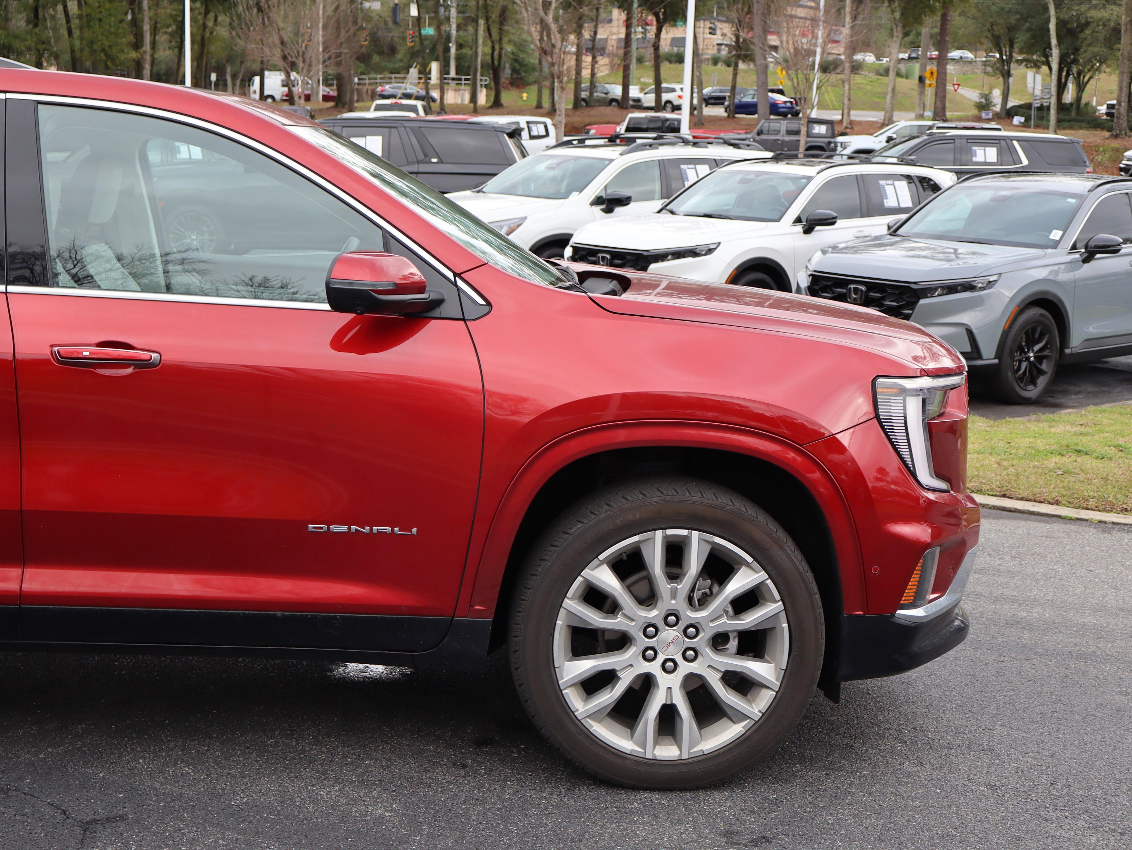 GMC Acadia Denali Front Wheel Drive Suv - Thumbnail 6