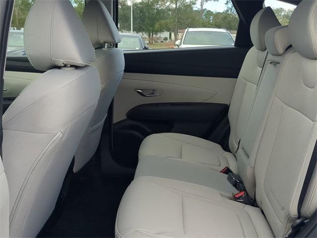 Hyundai Tucson Se Fwd Fwd 4D Sport Utility - Thumbnail 15