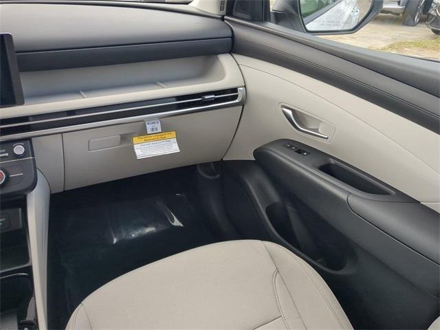 Hyundai Tucson Se Fwd Fwd 4D Sport Utility - Thumbnail 18