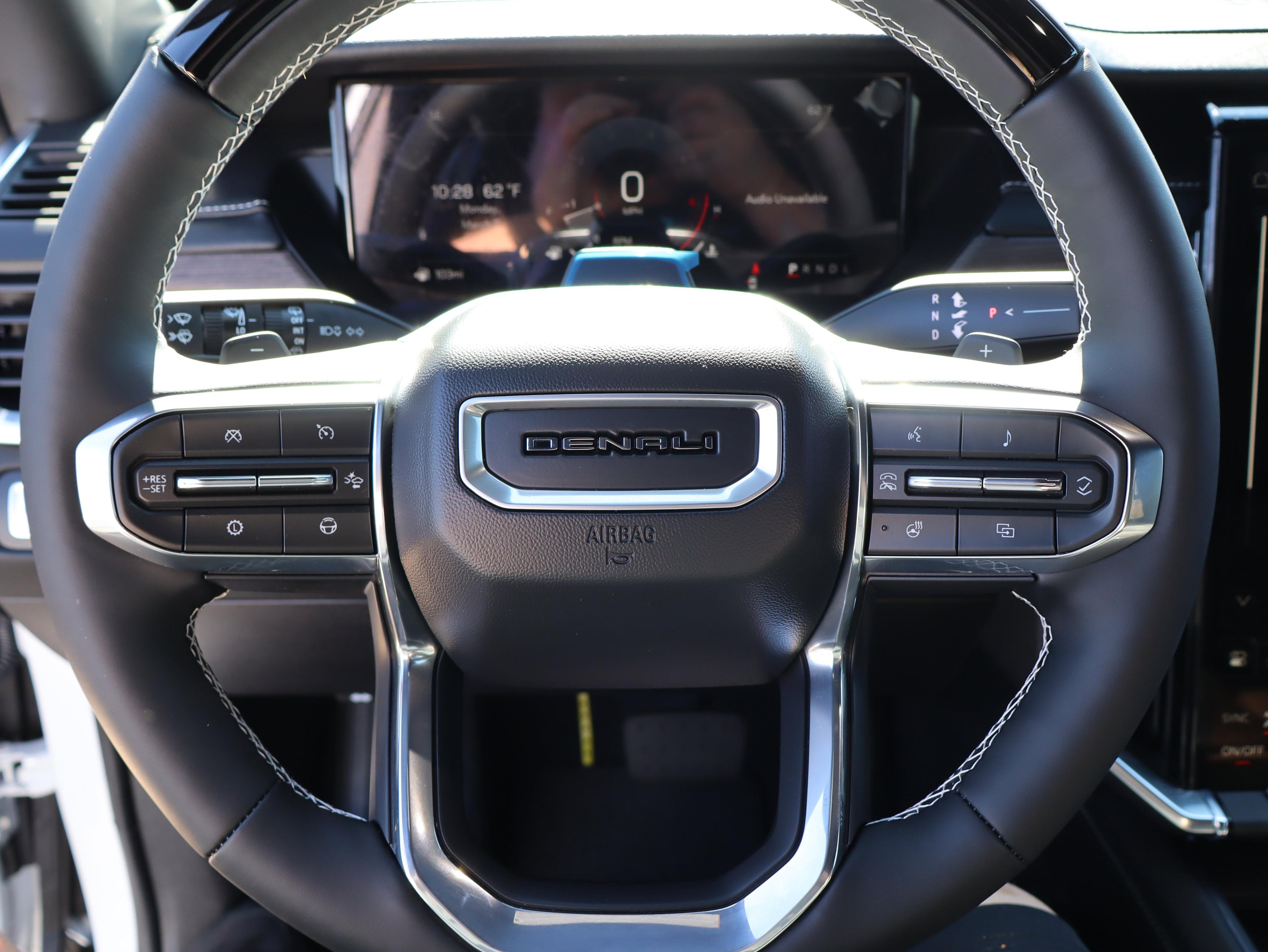 GMC Acadia Denali Front Wheel Drive Suv - Thumbnail 20