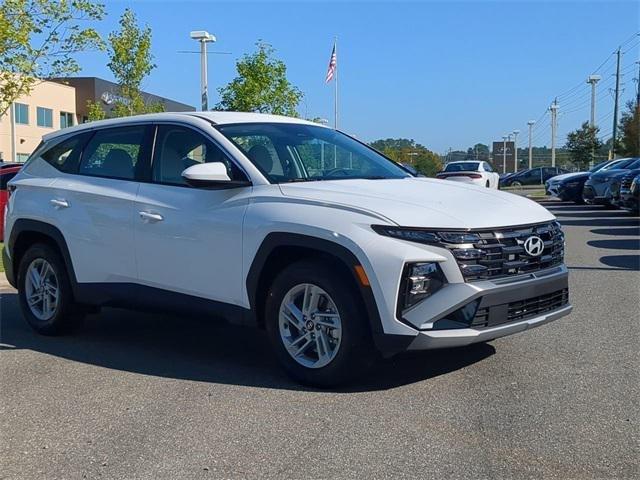 Hyundai Tucson Se Fwd Fwd 4D Sport Utility - Thumbnail 4