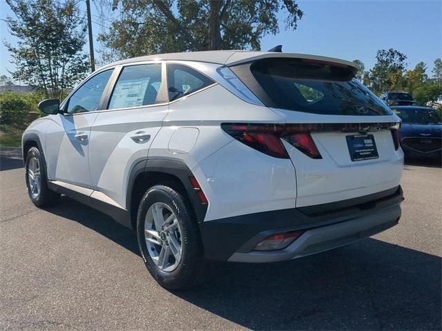 Hyundai Tucson Se Fwd Fwd 4D Sport Utility - Thumbnail 8