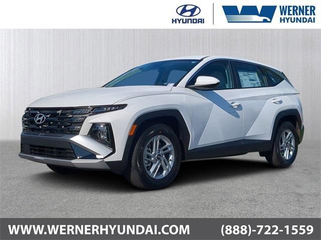 Hyundai Tucson Se Fwd Fwd 4D Sport Utility - Thumbnail 2