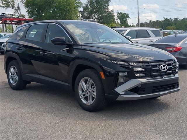 Hyundai Tucson Se Fwd Fwd 4D Sport Utility - Thumbnail 4