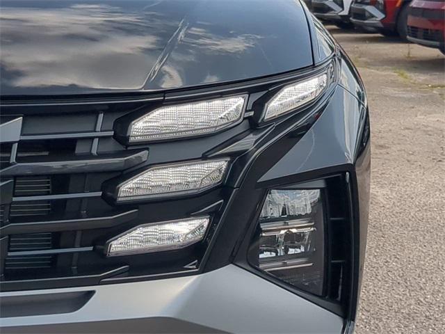 Hyundai Tucson Se Fwd Fwd 4D Sport Utility - Thumbnail 11