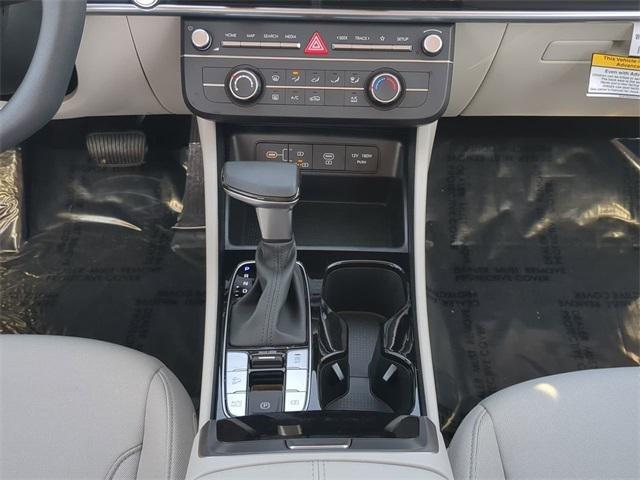 Hyundai Tucson Se Fwd Fwd 4D Sport Utility - Thumbnail 19