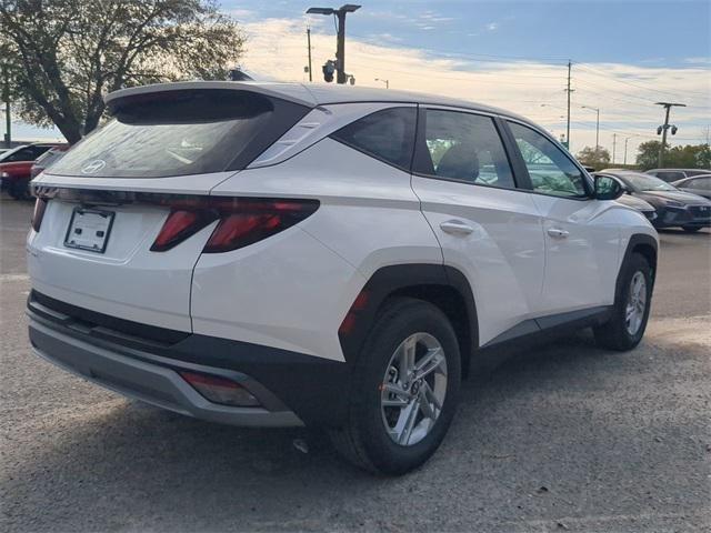 Hyundai Tucson Se Fwd Fwd 4D Sport Utility - Thumbnail 6