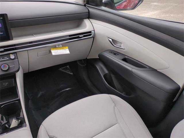 Hyundai Tucson Se Fwd Fwd 4D Sport Utility - Thumbnail 16
