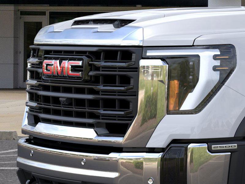 GMC Sierra 2500 Hd Pro Four Wheel Drive Regular Cab - Thumbnail 15