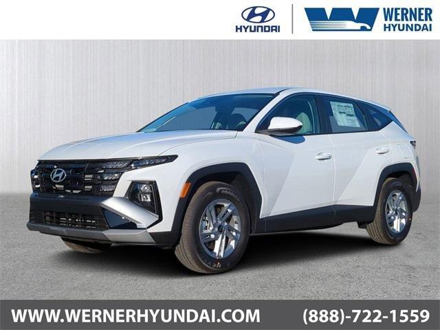 Hyundai Tucson Se Fwd Fwd 4D Sport Utility - Thumbnail 2