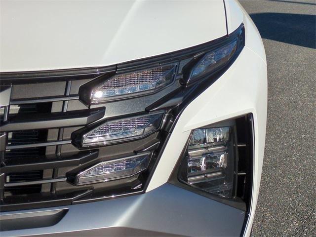 Hyundai Tucson Se Fwd Fwd 4D Sport Utility - Thumbnail 11