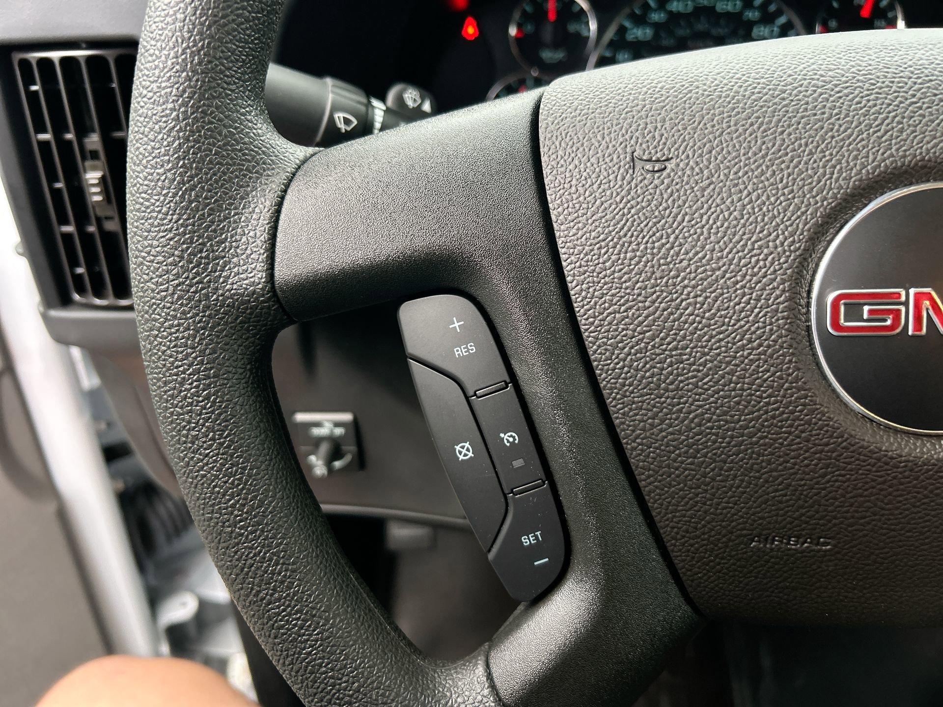 GMC Savana Cargo Work Van Rear Wheel Drive 2500 Regular Wheelbase - Thumbnail 20