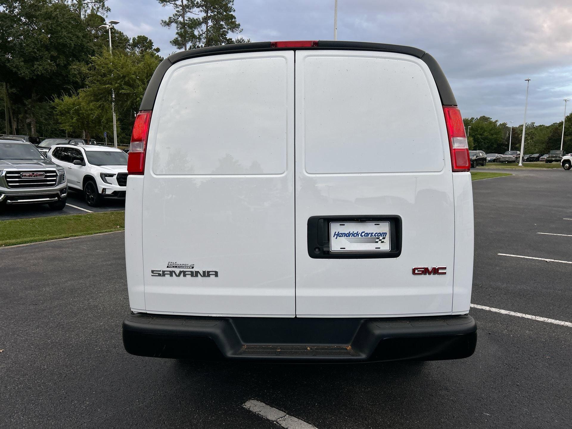 GMC Savana Cargo Work Van Rear Wheel Drive 2500 Regular Wheelbase - Thumbnail 8