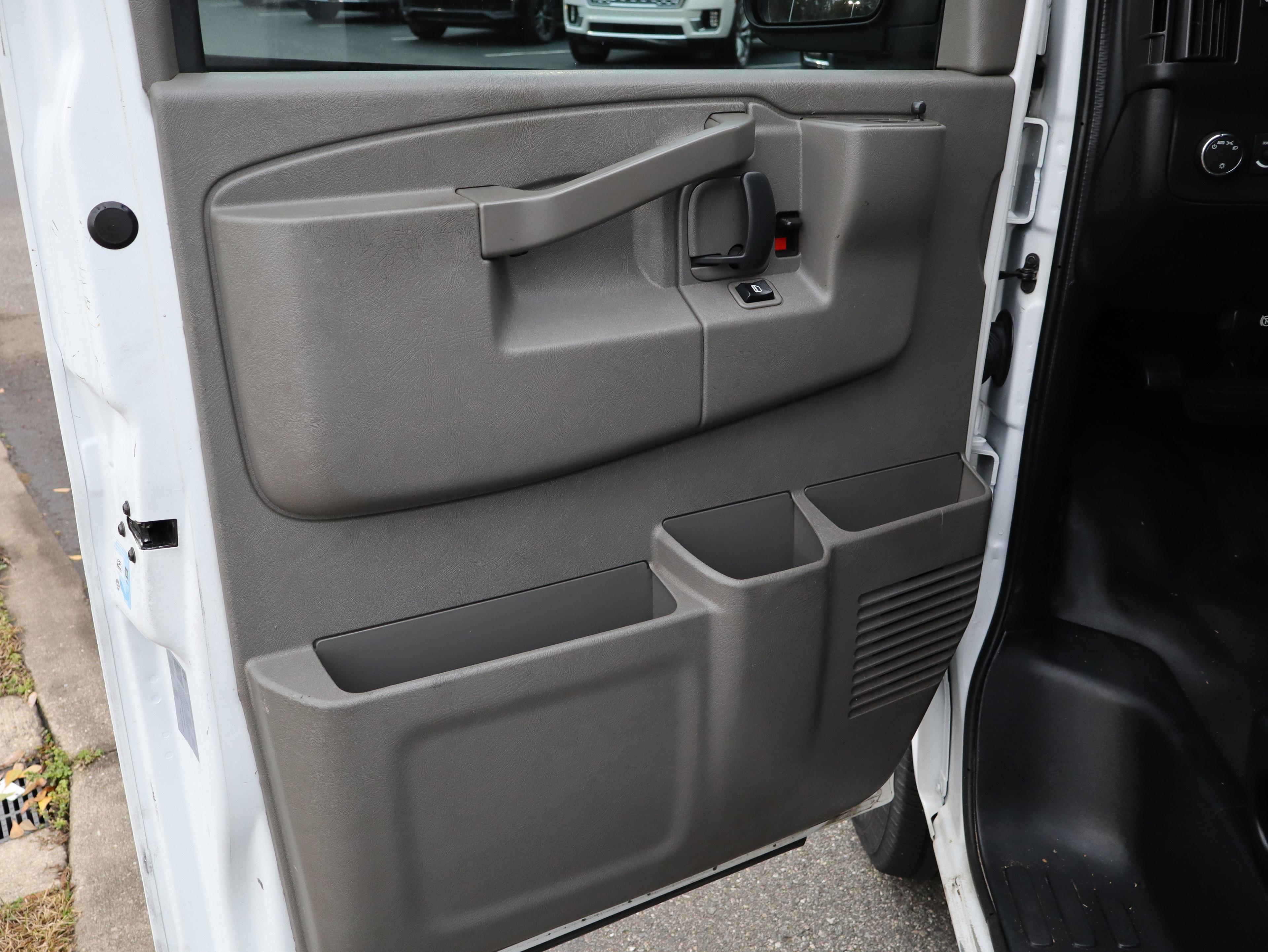 Chevrolet Express Cargo 2500 Wt Rear Wheel Drive Extended Wheelbase - Thumbnail 11