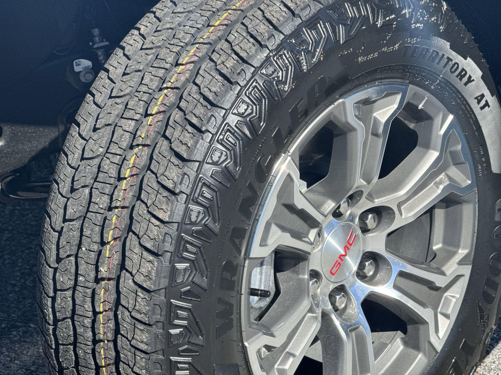 GMC Sierra 1500 Sle Four Wheel Drive Crew Cab - Thumbnail 11