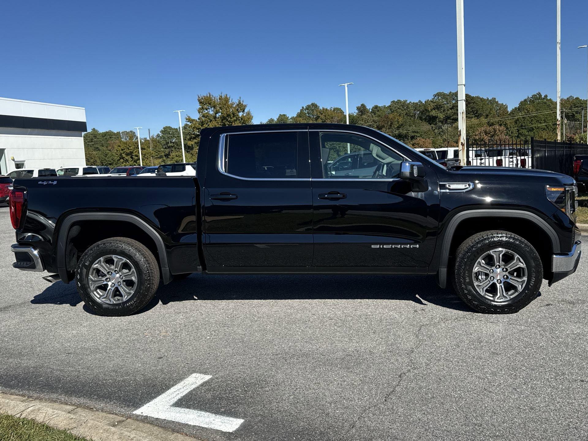 GMC Sierra 1500 Sle Four Wheel Drive Crew Cab - Thumbnail 10