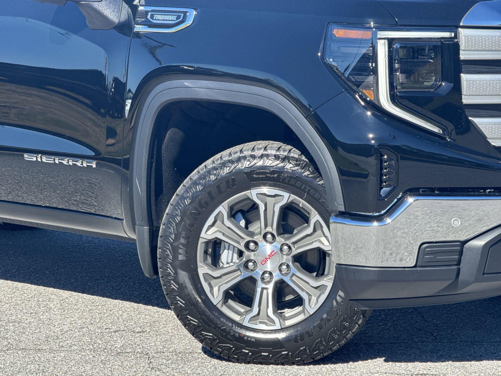 GMC Sierra 1500 Sle Four Wheel Drive Crew Cab - Thumbnail 12