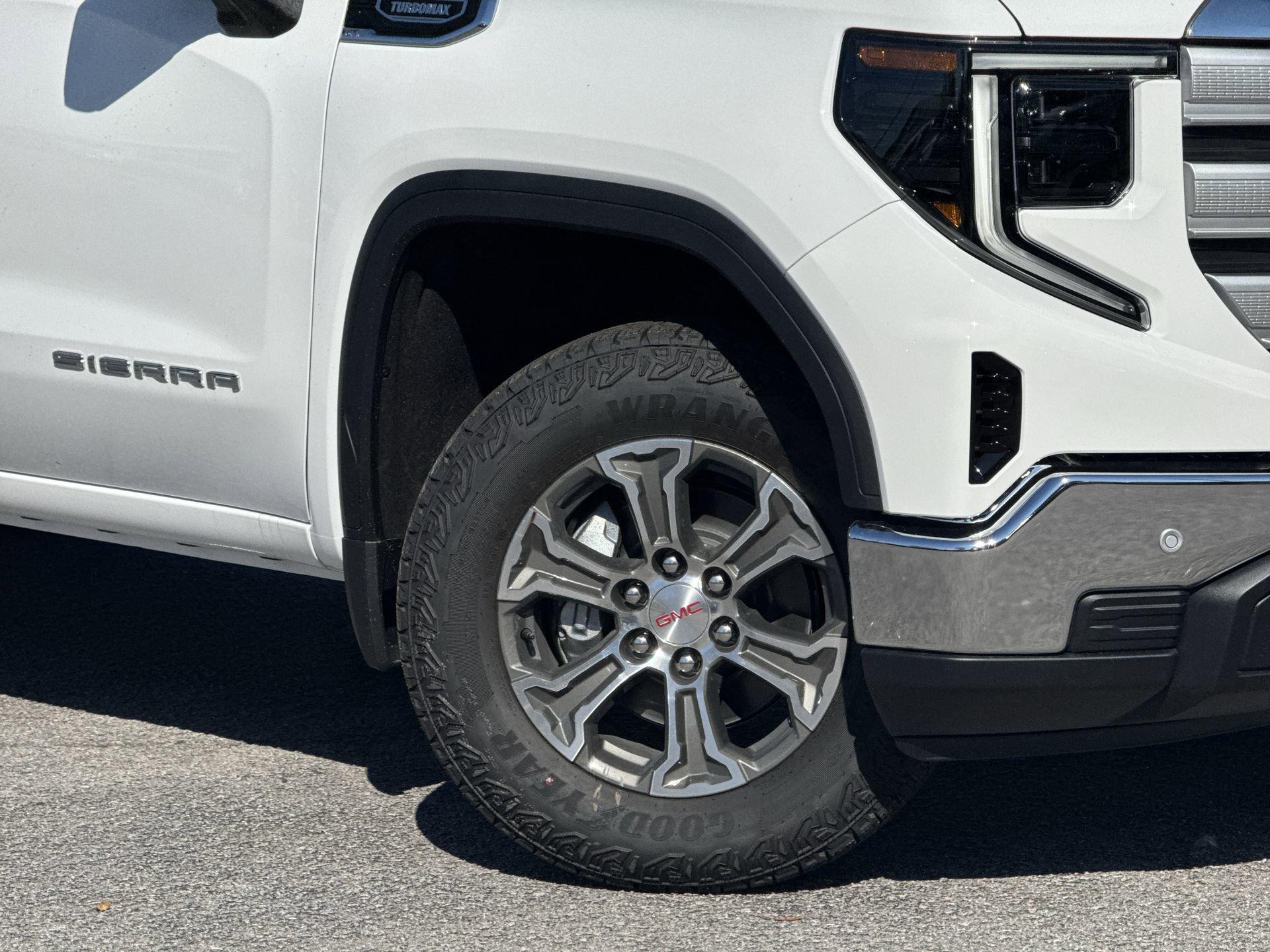 GMC Sierra 1500 Sle Four Wheel Drive Crew Cab - Thumbnail 12