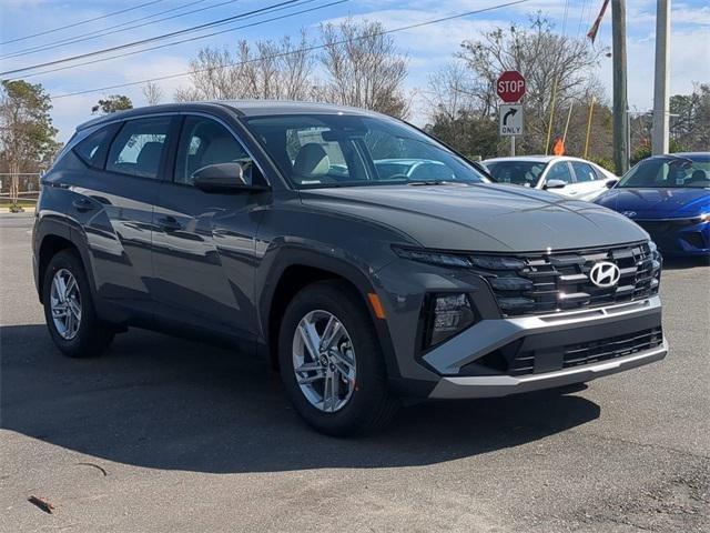 Hyundai Tucson Se Fwd Fwd 4D Sport Utility - Thumbnail 4