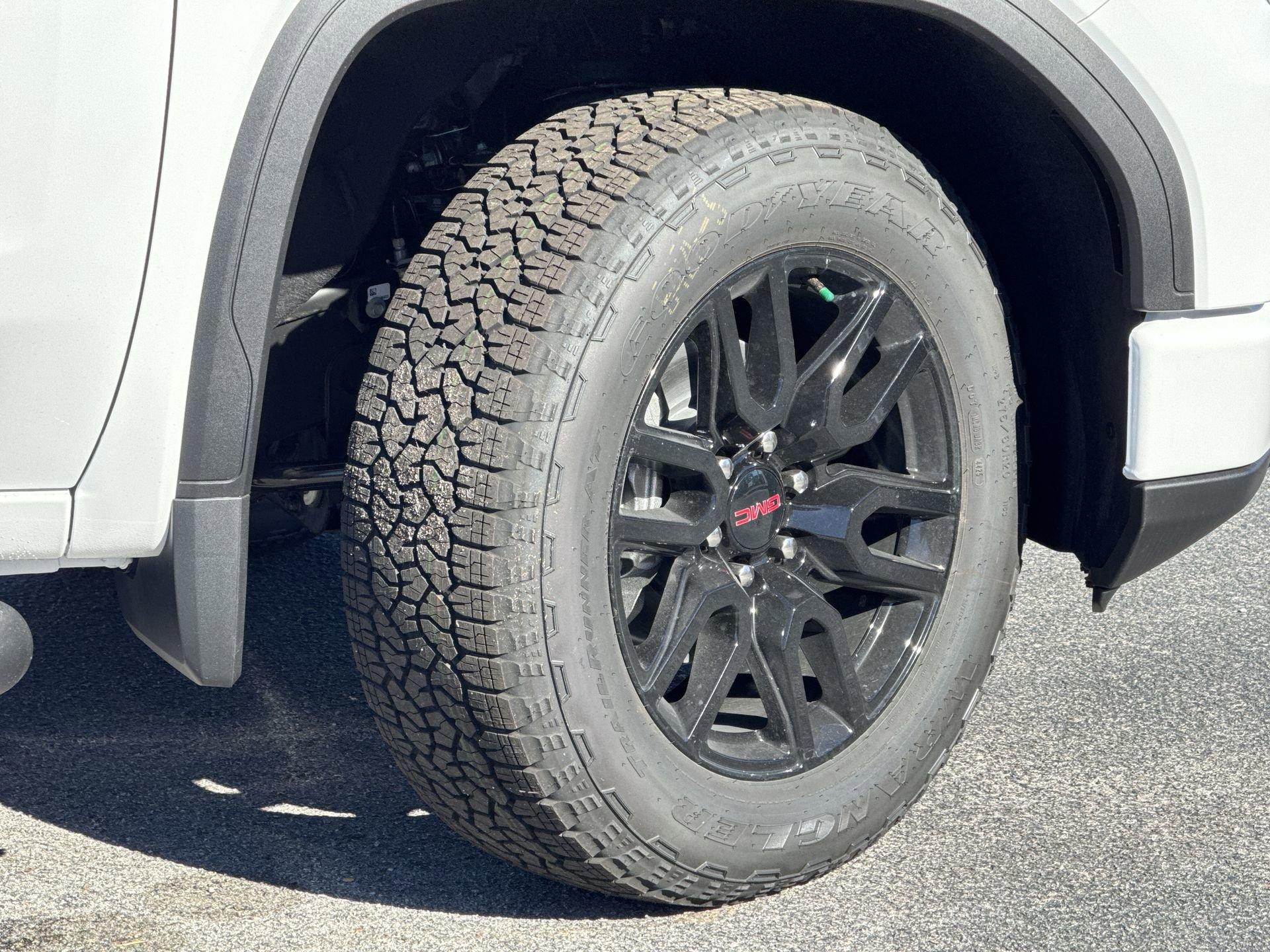 GMC Sierra 1500 Elevation Four Wheel Drive Crew Cab - Thumbnail 11